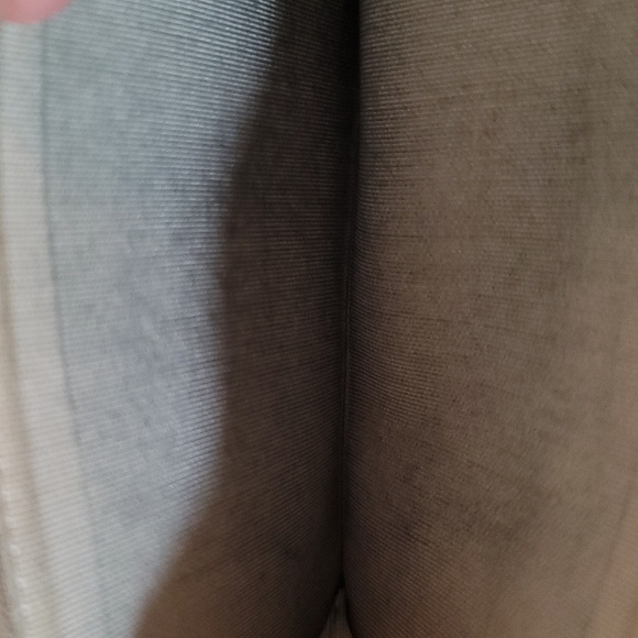 Chanel gold matelasse bifold lambskin wallet with box - Picture 3 of 8